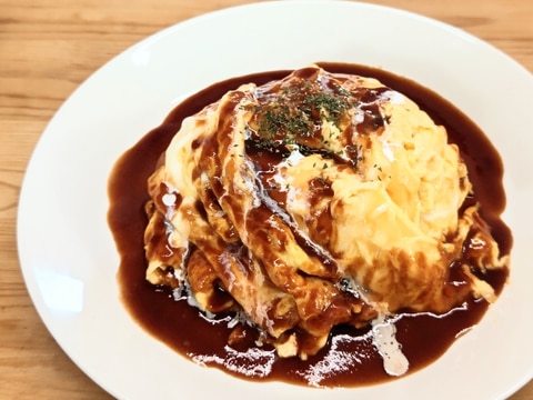 『とろ~り卵とチーズのデミグラスオムライス』